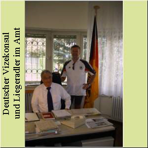 Deutscher Vizekonsul  und Liegeradler im Amt