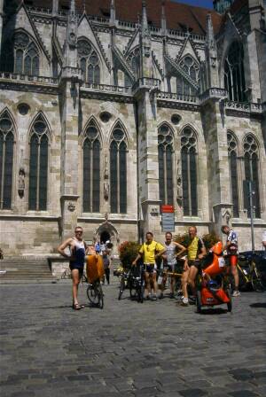 Am Dom in Regensburg